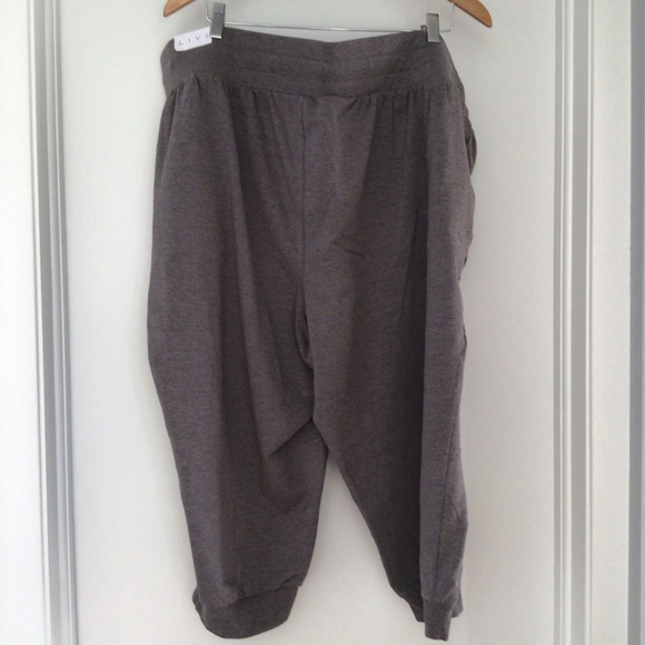 New Livi Active gray joggers, nwt sz 26/28 - Picture 5 of 9